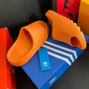 Sandalia Yeezy Slide - Imagen 2