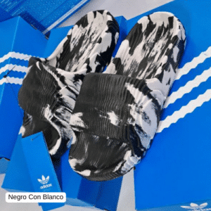 Chanclas Adidas Adilette 22 dos colores : Comodidad para tu día a día - Imagen 1