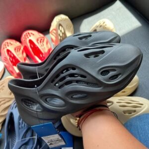 Yeezy Foam Runner - Imagen 3