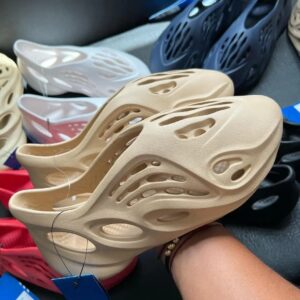 Yeezy Foam Runner - Imagen 1