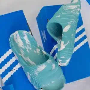 Chanclas Adidas Adilette 22 Bicolor - Imagen 3